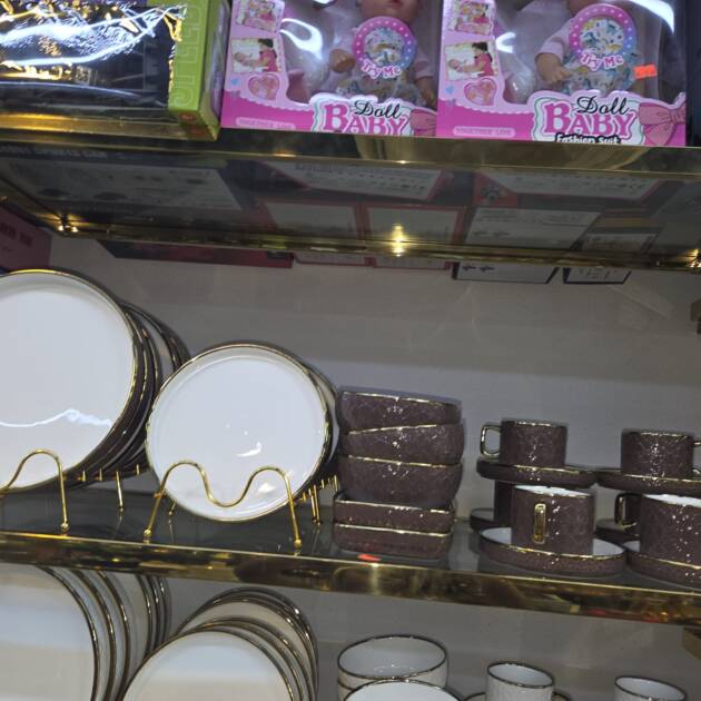 Ceramic Dinnerware Set(24 Pieces)